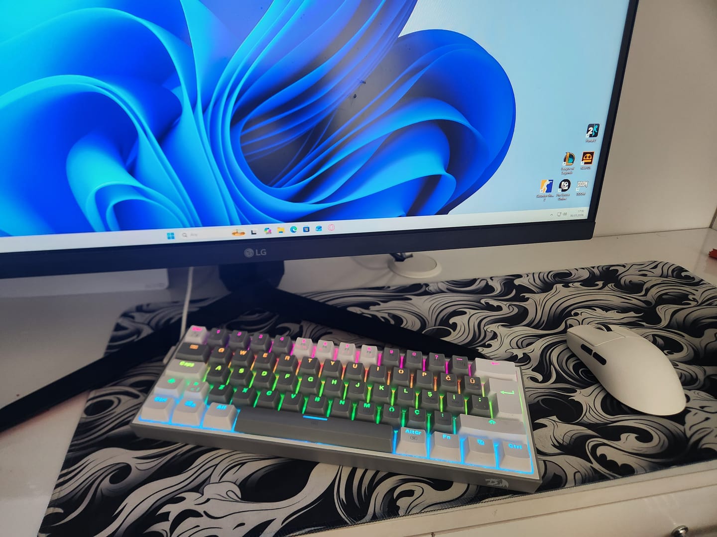 Customer photo review of VXE Dragonfly R1 Wireless Mouse