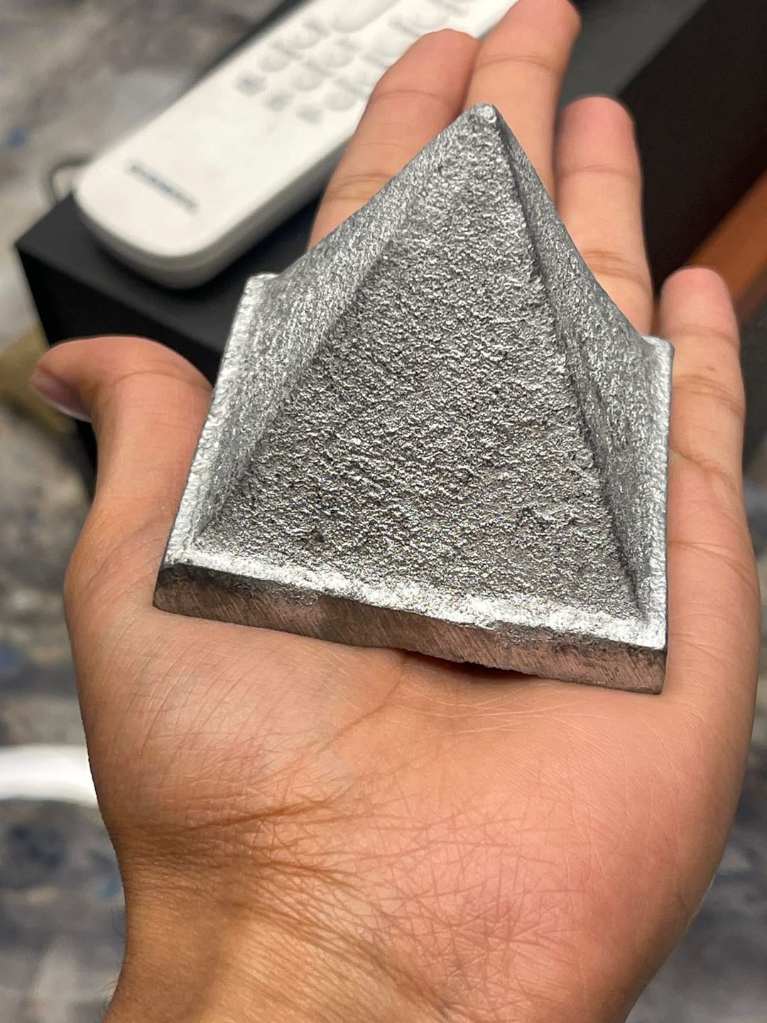 Customer photo review of Solid Iron Metal Pyramid Vastu Remedy for West Direction and Brahmasthan Balance, Mental Focus, Career Success and Positive Energy Correction | 7.6 cm | 800 g