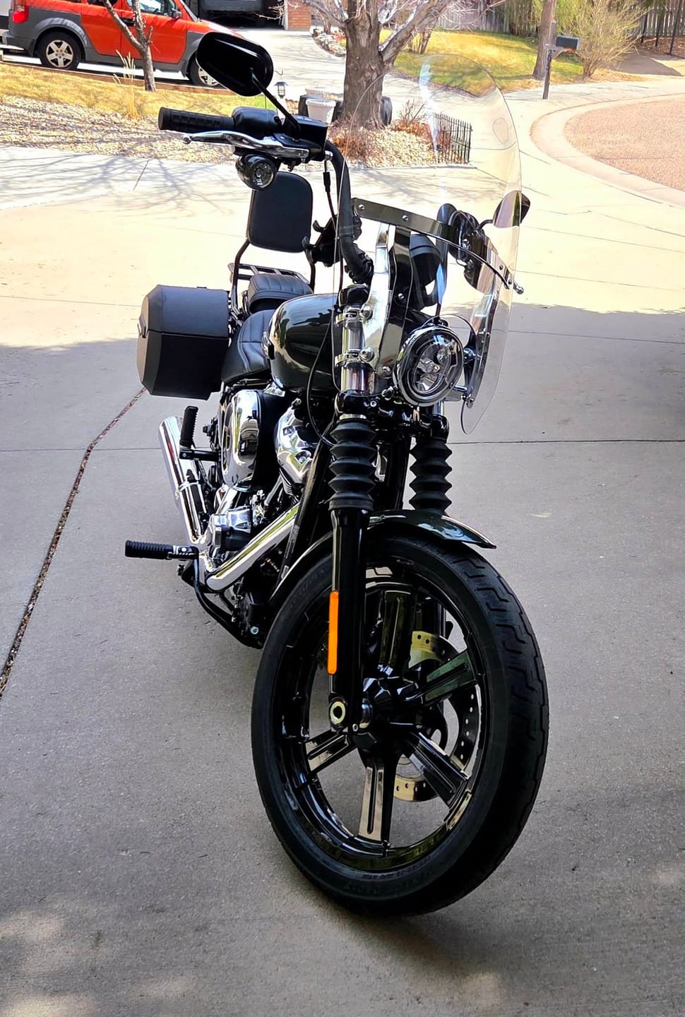 Customer photo review of 32L - Darkin Large Quick Mount Leather Wrapped Hard Saddlebags for Harley Softail Street Bob FXBB/S