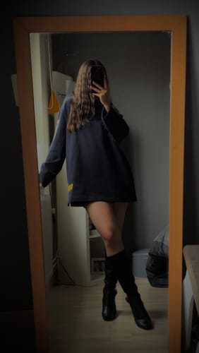 Customer photo review of LONGSLEEVE T-SHIRT AMBER/NAVY