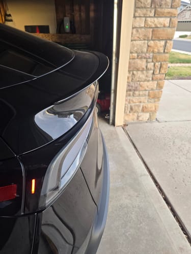 Customer photo review of Performance Style Spoiler for Tesla Model Y Juniper 2025+