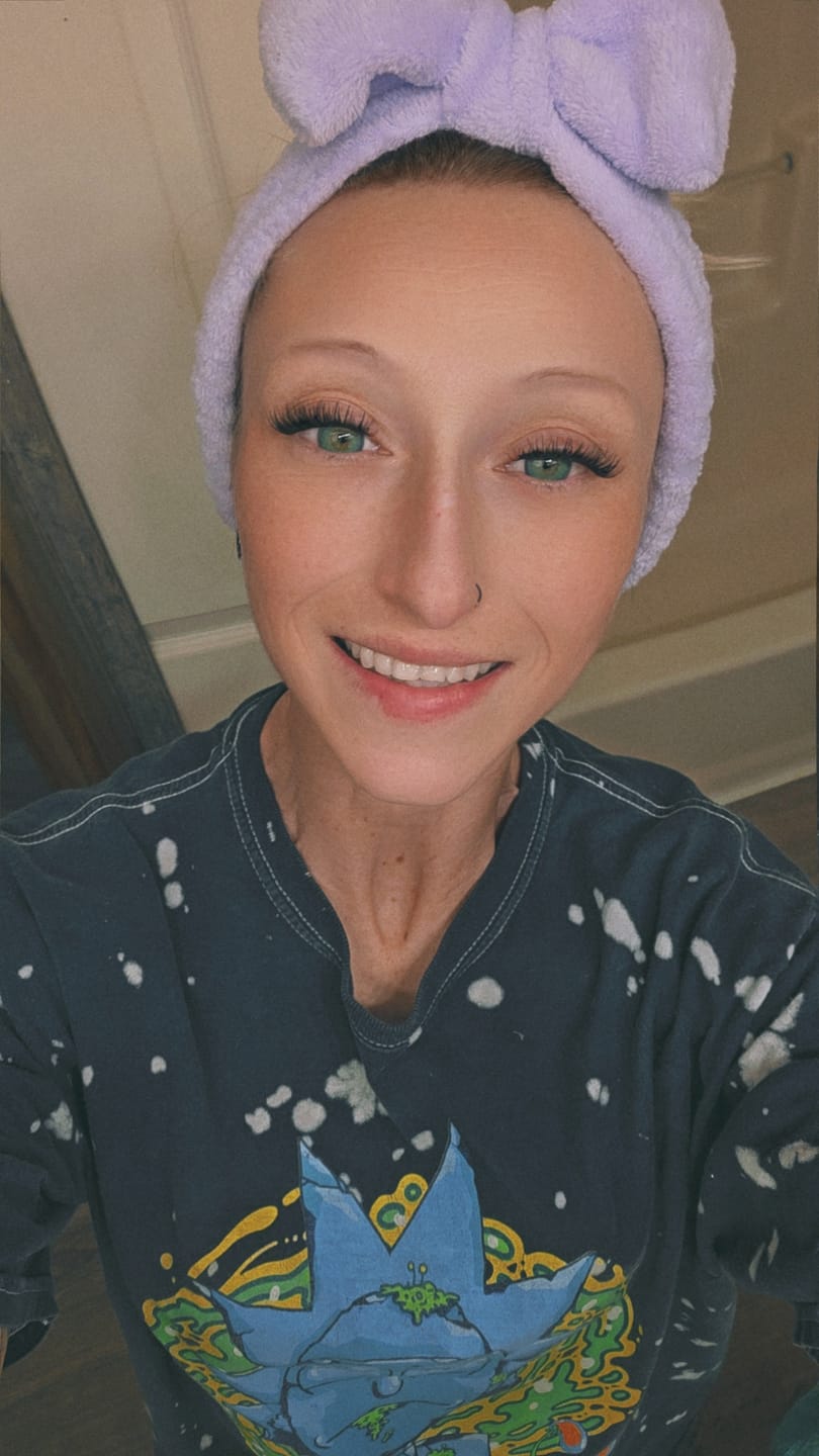 Customer photo review of Himalaya Green Prescription Coloured Contact Lenses
