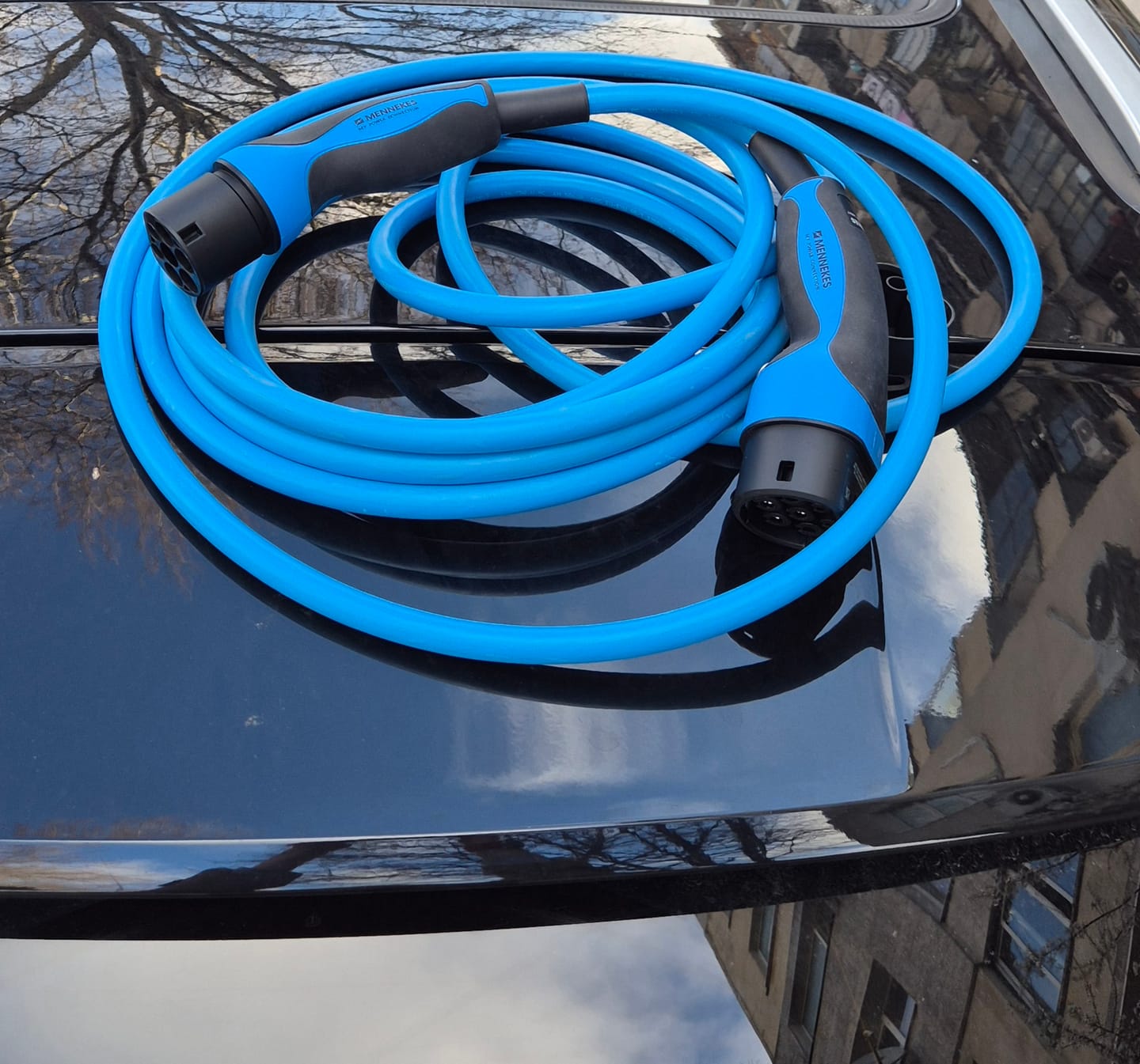 Customer photo review of Mennekes charging cable Type 2 - Type 2 ( 32A, 3 Phases, 21 KW )