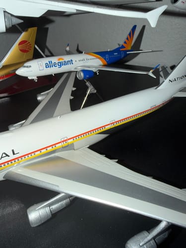 Customer photo review of GEMINI200 ALLEGIANT 737MAX8-200 1/200 REG#N810MG (**)