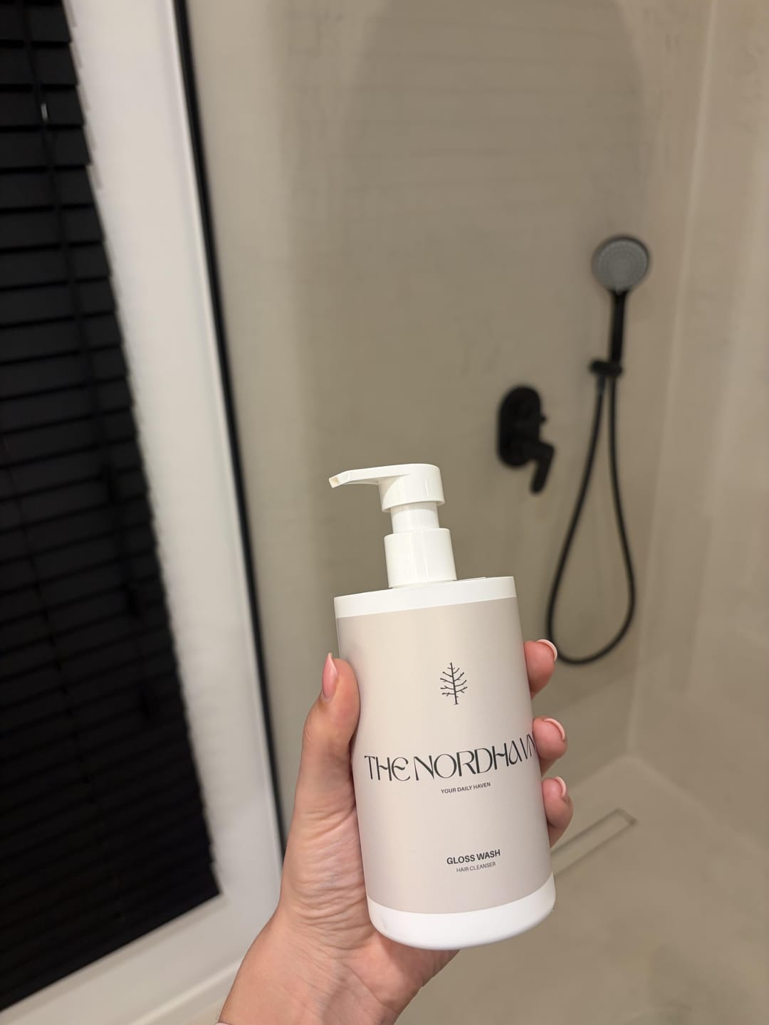 Customer photo review of TheNordhavn Gloss Wash – Natuurlijke Shampoo voor Glans & Volume – 400ml Vegan