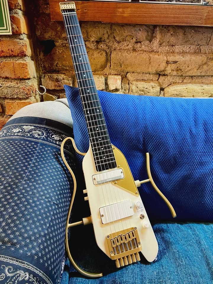 Customer photo review of Donner HUSH™ X PRO Guitare Électrique