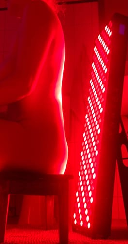 Customer photo review of Koanna® Luma1000™ – Powerful, Mid-Size Red Light Therapy Panel