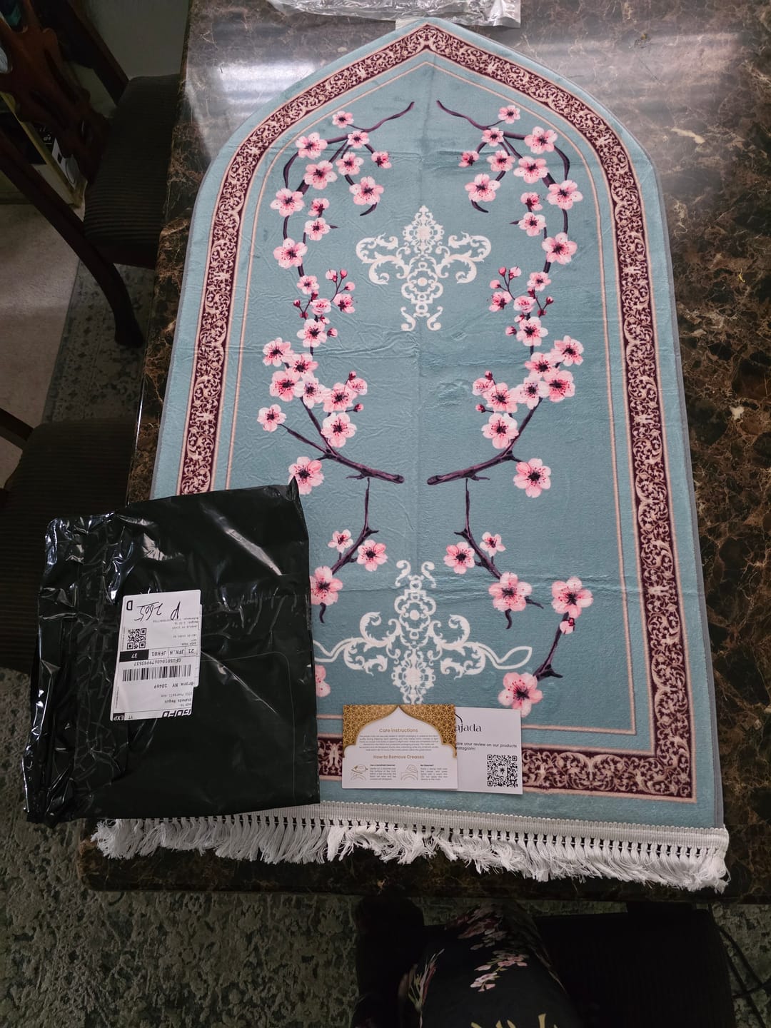 Customer photo review of Zehra Blossom Padded Prayer Mat