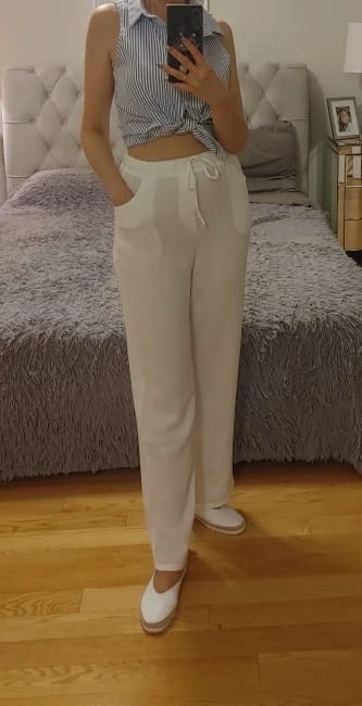 Customer photo review of Kendall Wide Leg Linen Pants