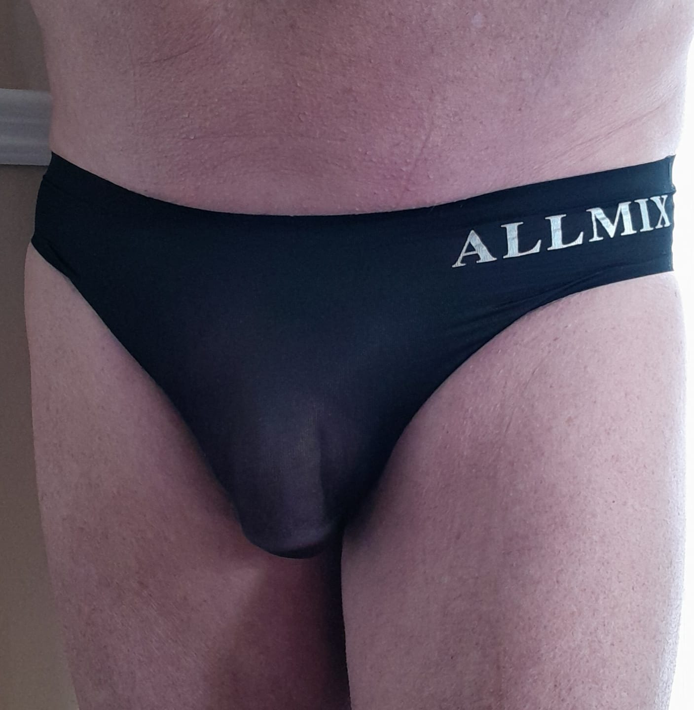 Customer photo review of 3 Pack ALLMIX Men's Sport Seamless Pouch Briefs