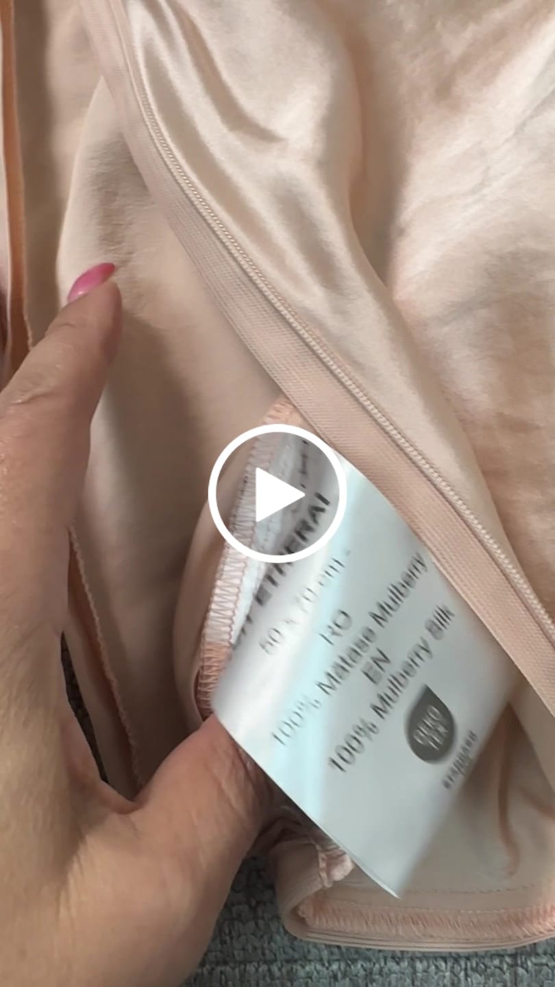 Customer video review of Față de Pernă din Mătase
