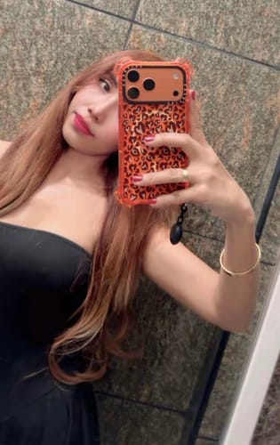 Customer photo review of 22" Natural Wavy