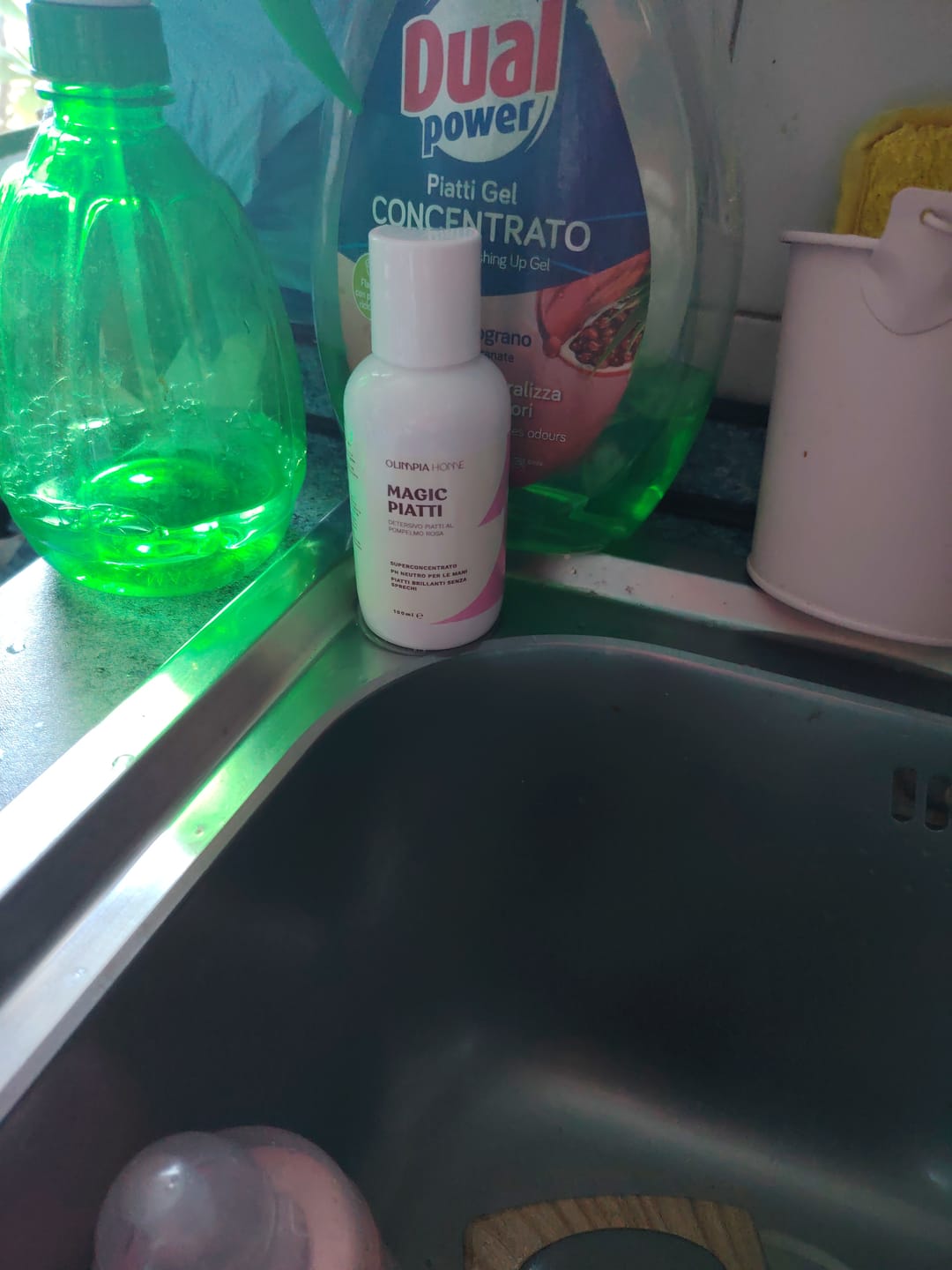 Customer photo review of Magic Piatti Ml.500 - Detersivo Piatti al Pompelmo Rosa