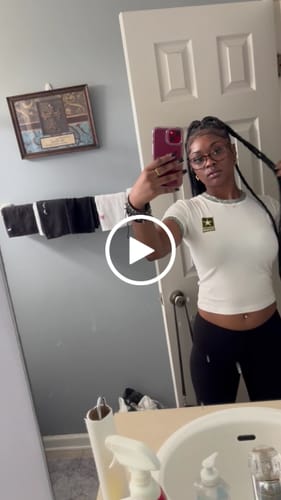 Customer video review of MAJOR PUTAIN RINGER TEE