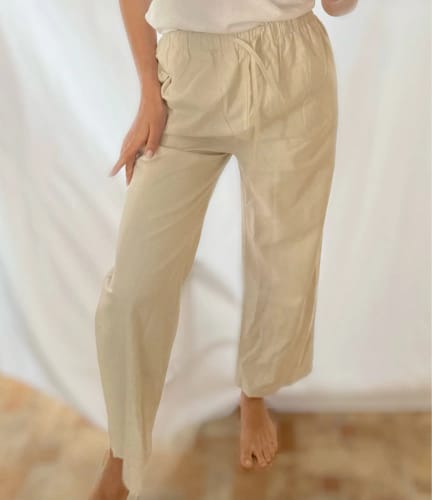 Customer photo review of Kendall Wide Leg Linen Pants