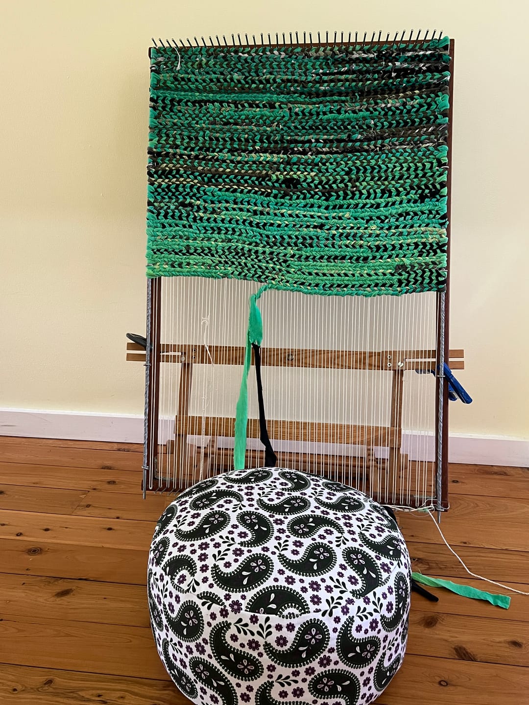 Customer photo review of RONDO Meditation Cushion | Paisley | Trekking Green