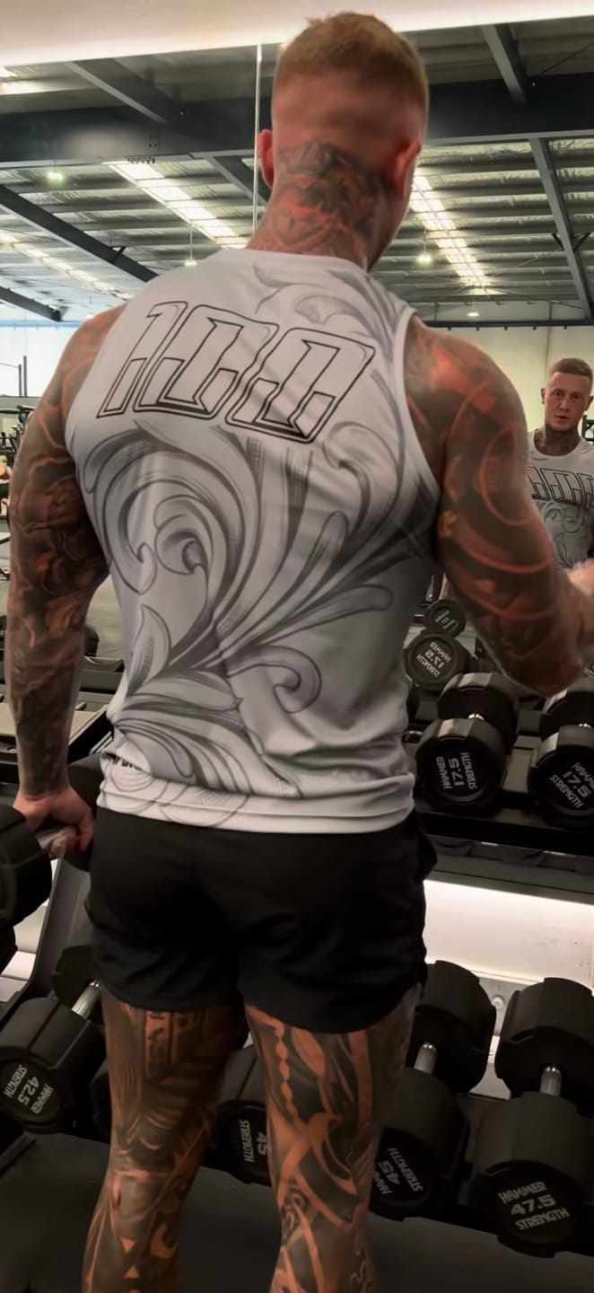 Customer photo review of 100 TANK