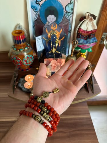 Customer photo review of Health Energy Red Carnelian Agate and Obsidian Mala Necklace