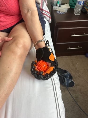 Customer photo review of Neurolis™ Guante de Rehabilitación