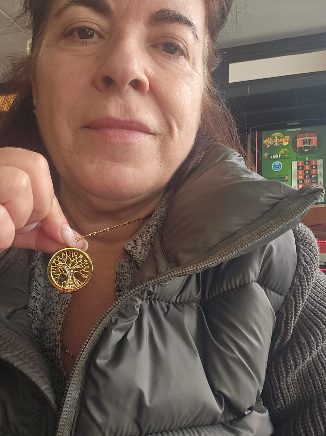 Customer photo review of Collar personalizado Árbol de la Vida con circonitas