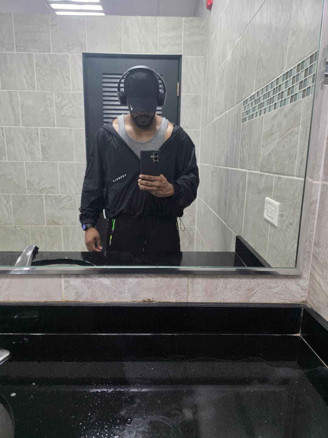Customer photo review of 5074 - Aeroshell Windbreakers