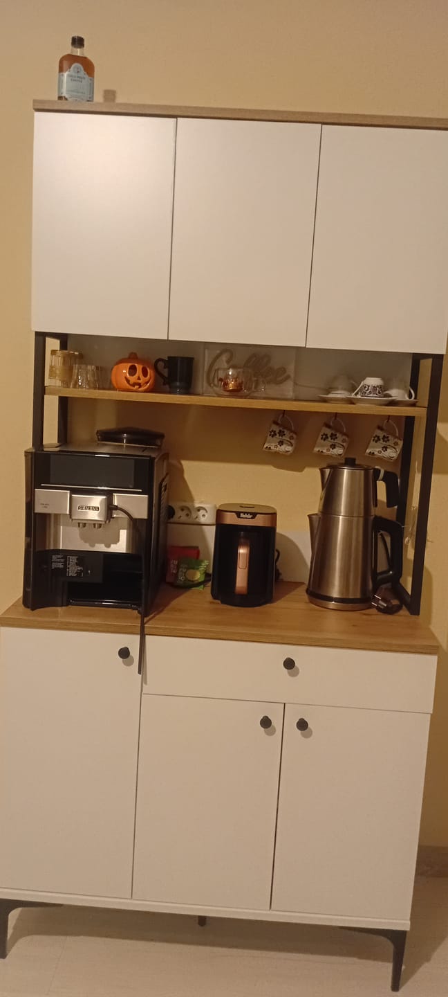 Customer photo review of Rani JE197 Çok Amaçlı Dolap 6 Kapaklı 1 Çekmeceli Kiler Mutfak Dolabı Sepet Ceviz - Beyaz