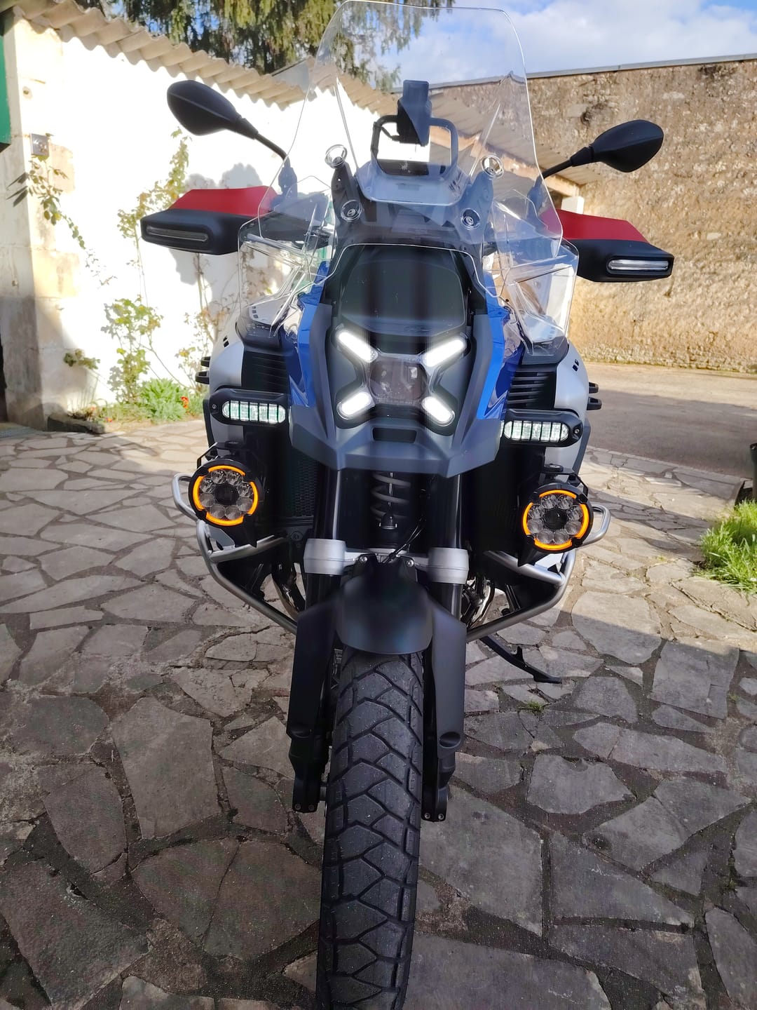 Customer photo review of Motorcycle Lights – The World’s Smartest Motorcycle Auxiliary Lighting System