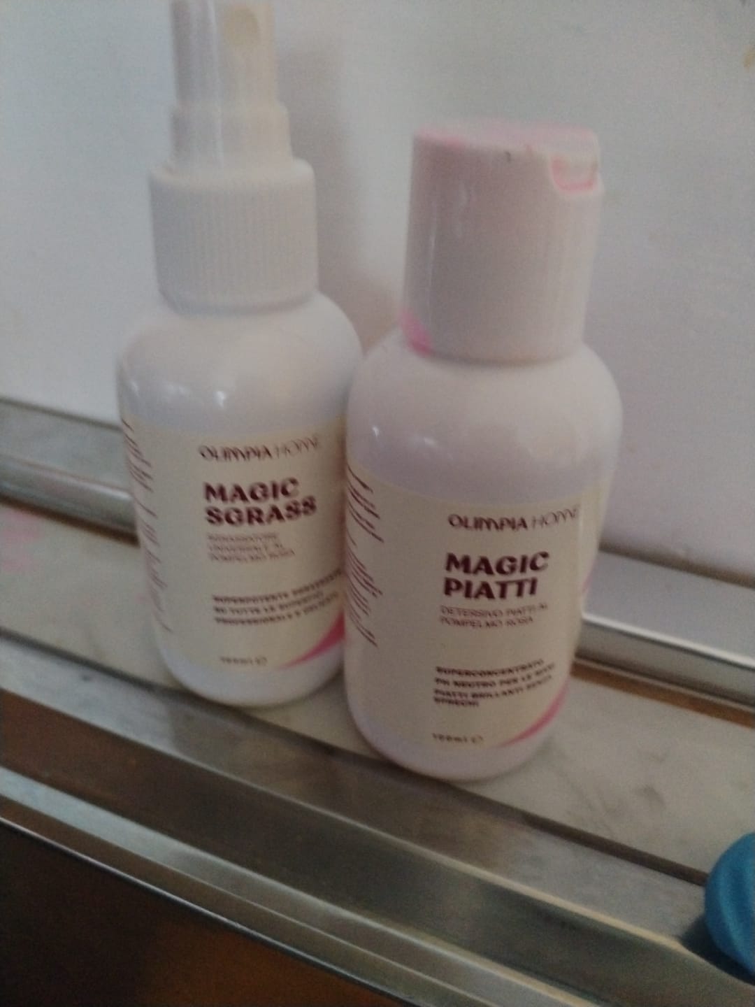 Customer photo review of Magic Piatti Ml.500 - Detersivo Piatti al Pompelmo Rosa