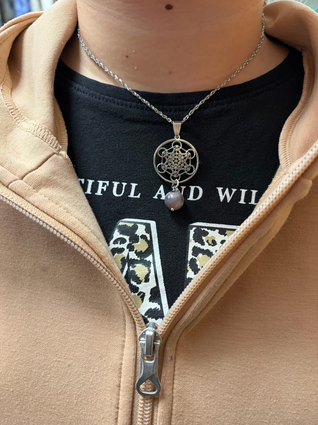 Customer photo review of Collana Occhio di Shiva e Cubo di Metatron