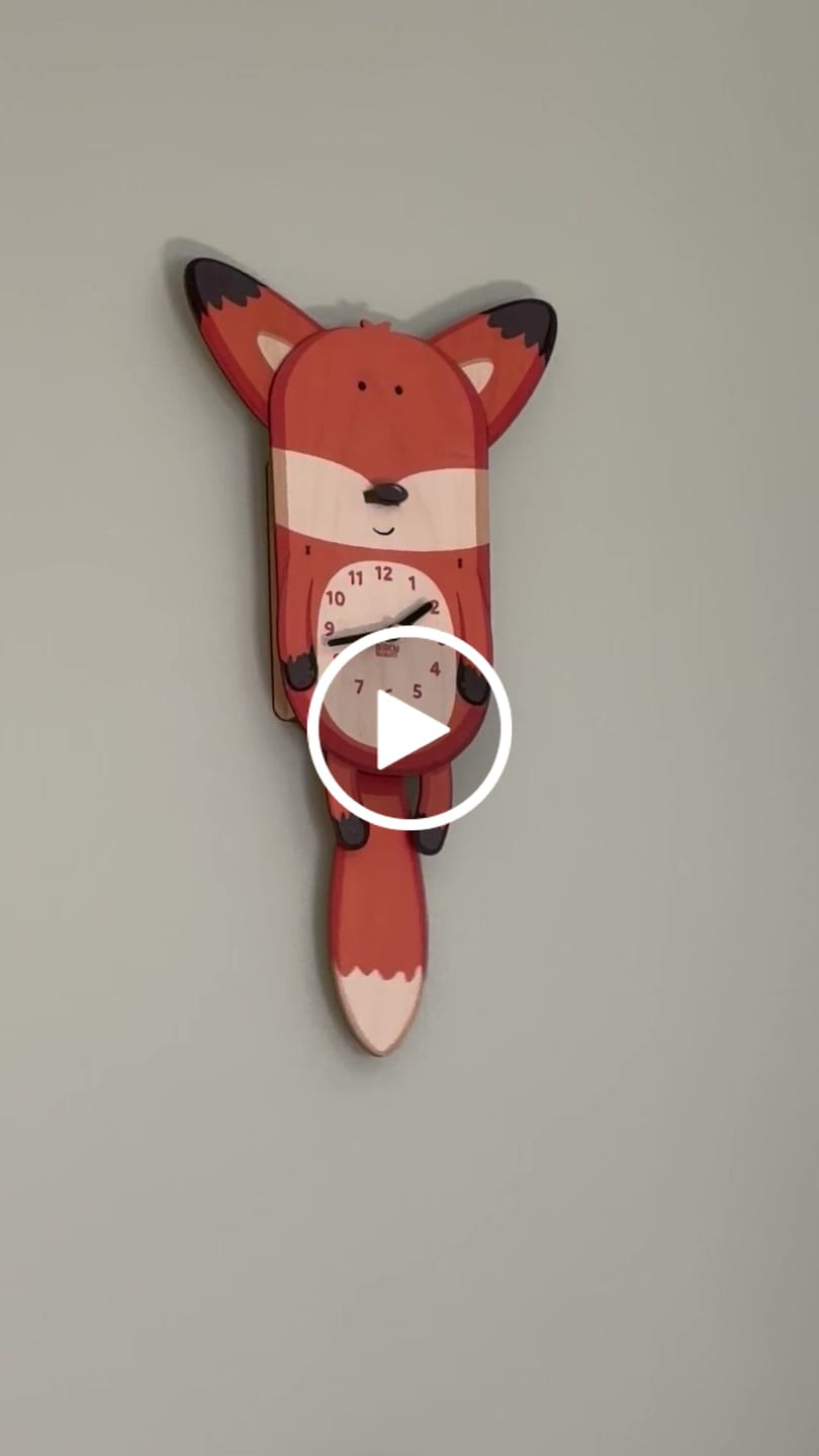 Customer video review of Hunter the Fox Pendulum Clock