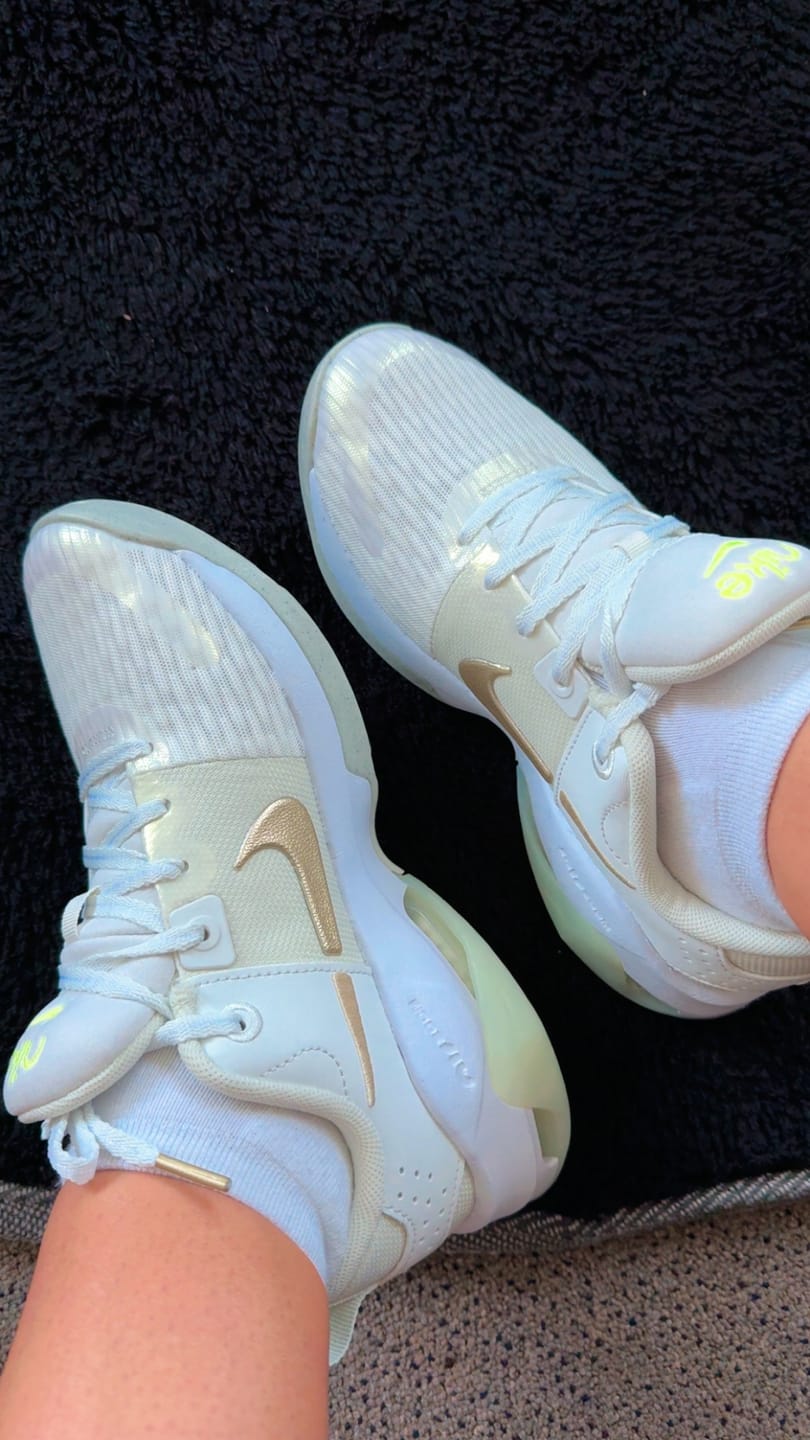 Customer photo review of Nike Zoom Bella 6 Premium Summit White Gold Wmns