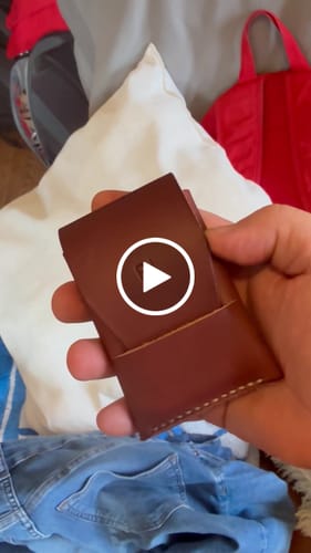 Customer video review of Slimmad plånbok i äkta läder