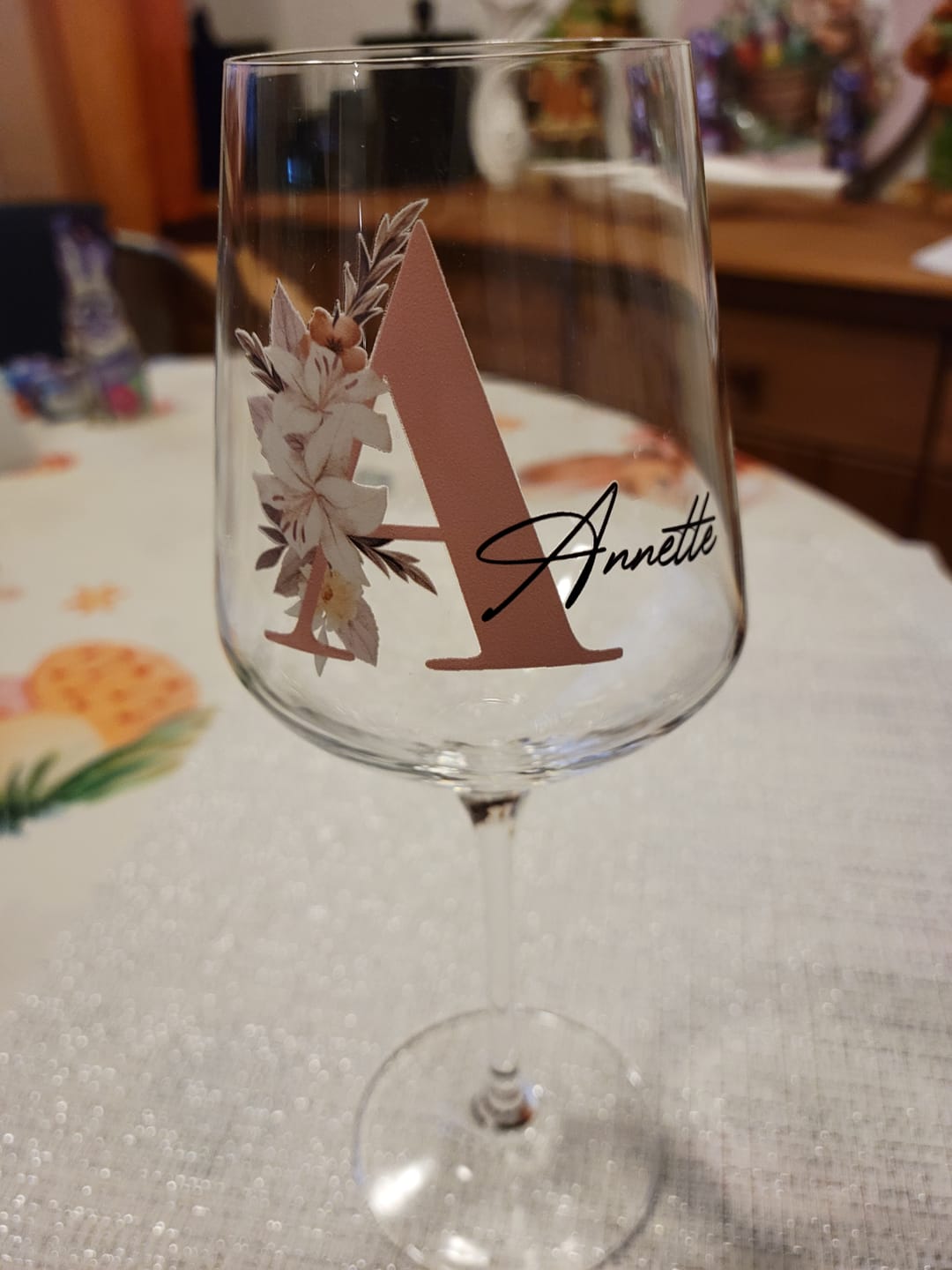 Customer photo review of Blume - Personalisiertes Weinglas mit Initiale und Namen für Dich und deine Freundinnen
