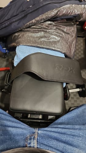 Customer photo review of Cinturón de Cuero para Levantamiento de Pesas de 15CM