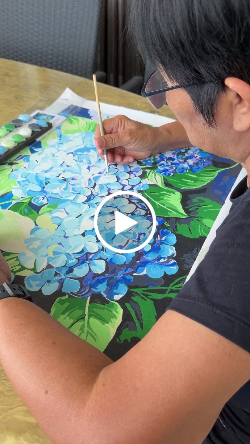 Customer video review of Blue Hydrangea