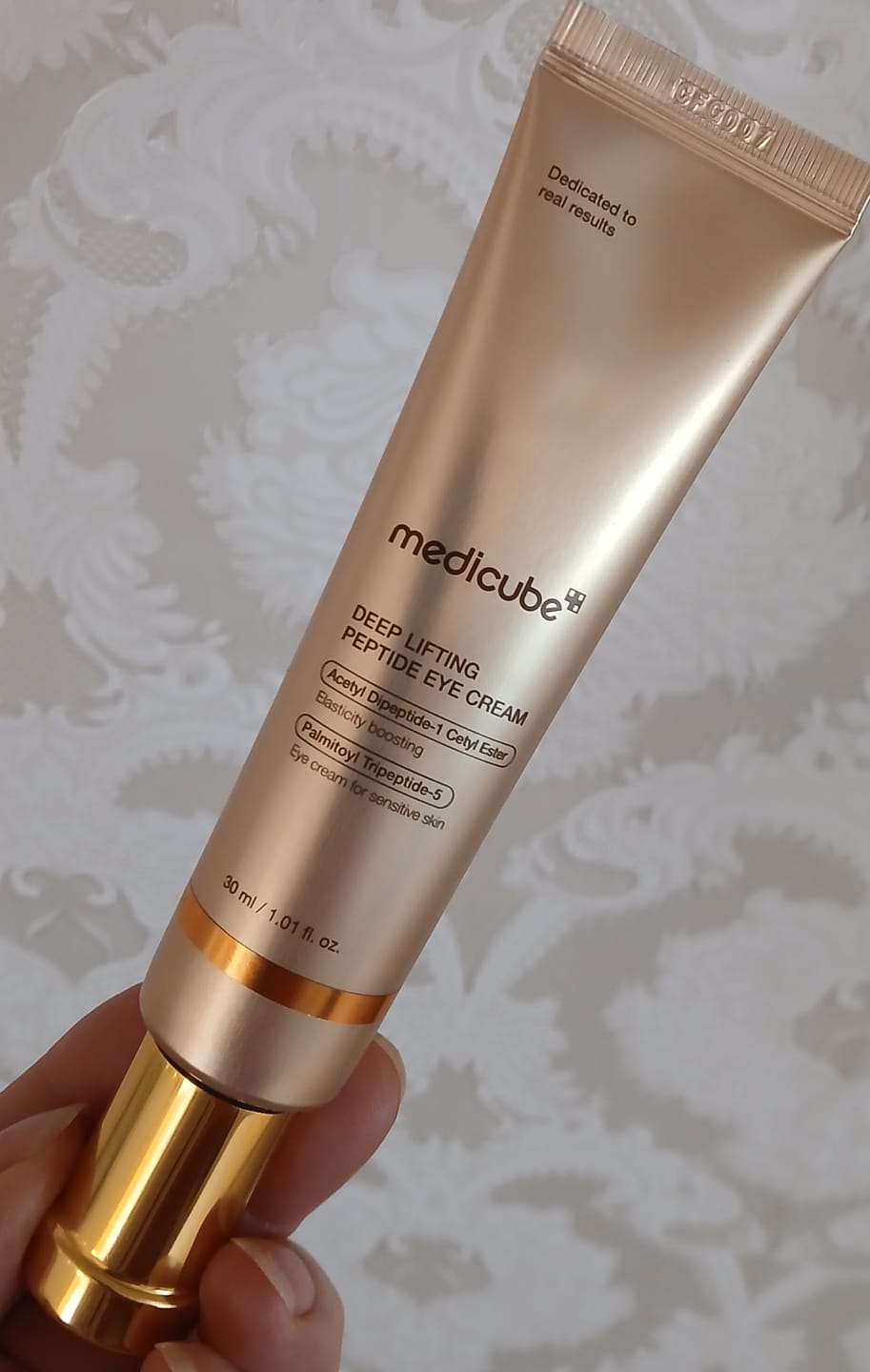 Customer photo review of Krēms ādai ap acīm un sejai Medicube Deep Lifting Peptide Eye Cream For Face