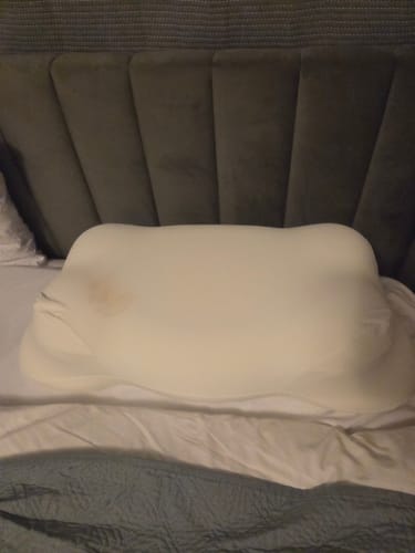 Customer photo review of Mellow CloudAlign™ Pillow