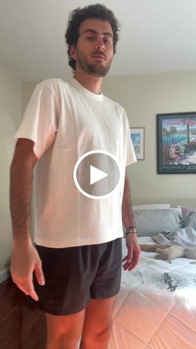 Customer video review of 1900s Heavyweight Cotton Jersey Boxy T-Shirt