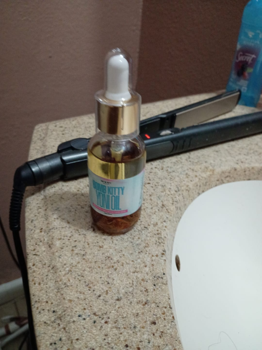 Customer photo review of Bomb Kitty Yoni Oil