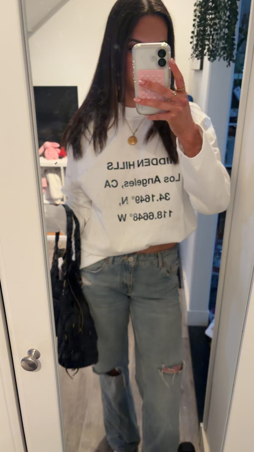 Customer photo review of VINTAGE LOGO LONGSLEEVE T-SHIRT WHITE