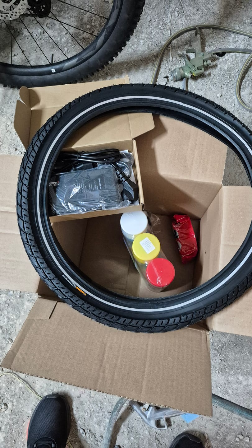 Customer photo review of מטען לאופניים חשמליים וקורקינטים 48/36V XLR