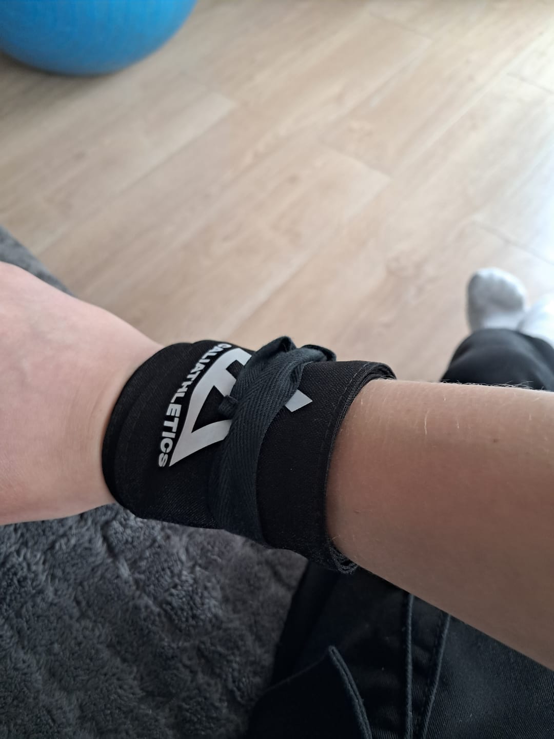 Customer photo review of Wrist Wraps Black