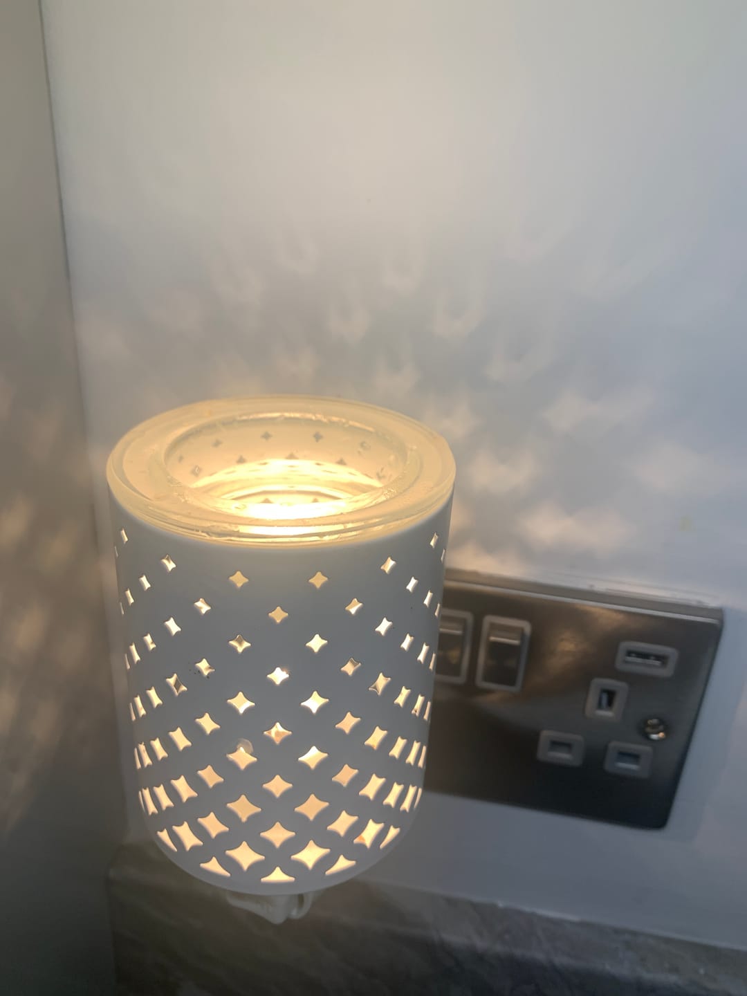 Customer photo review of Gingerbread Wax Melt