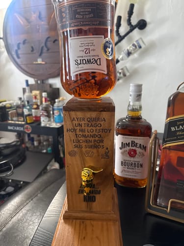 Customer photo review of Dispensador de licor Master®: Sirve con estilo