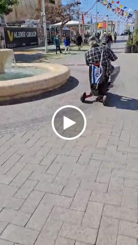 Customer video review of מתקן לטלפון סלולרי