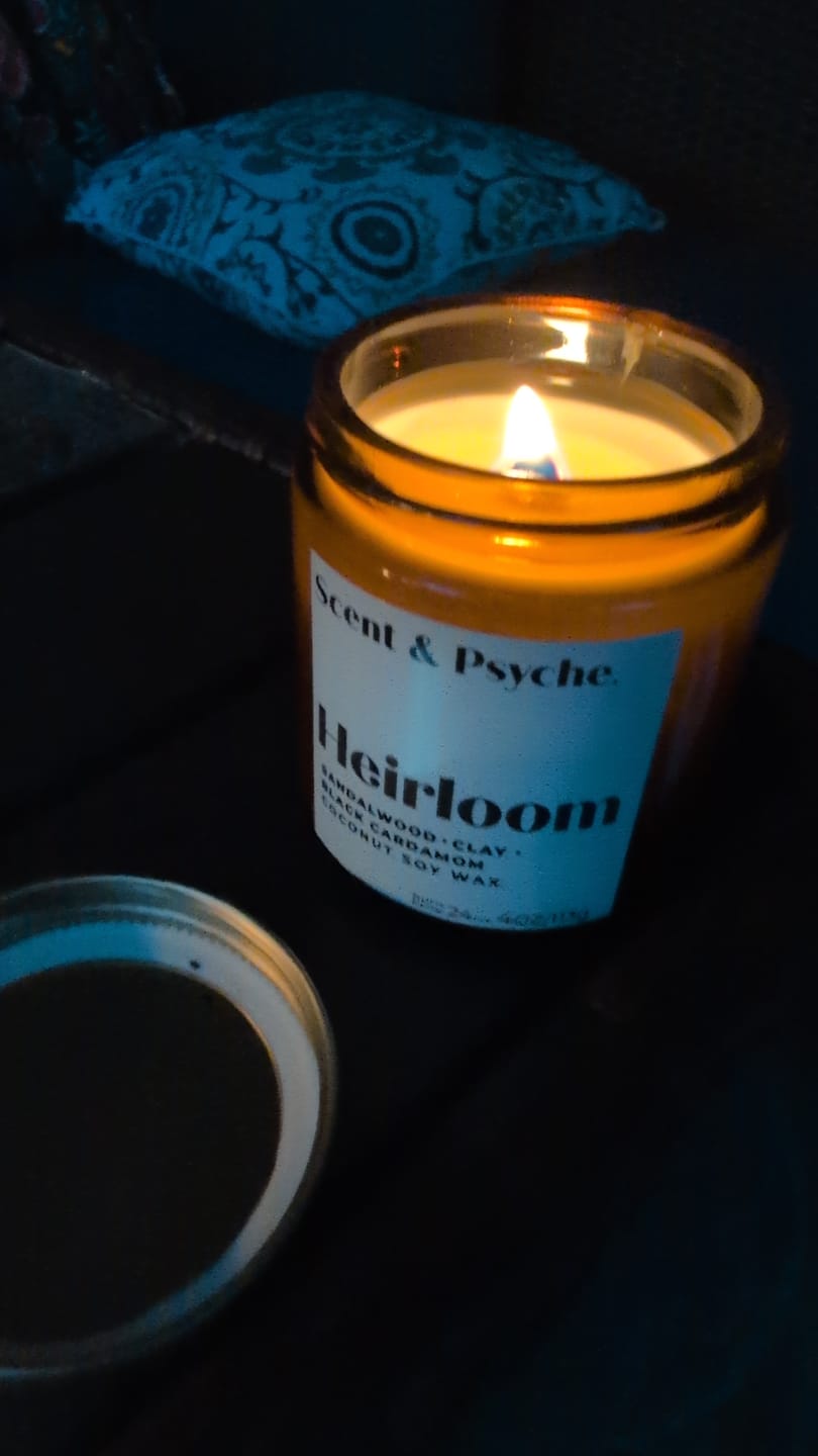 Customer photo review of Heirloom Scented Candle   - 4oz Amber Jar