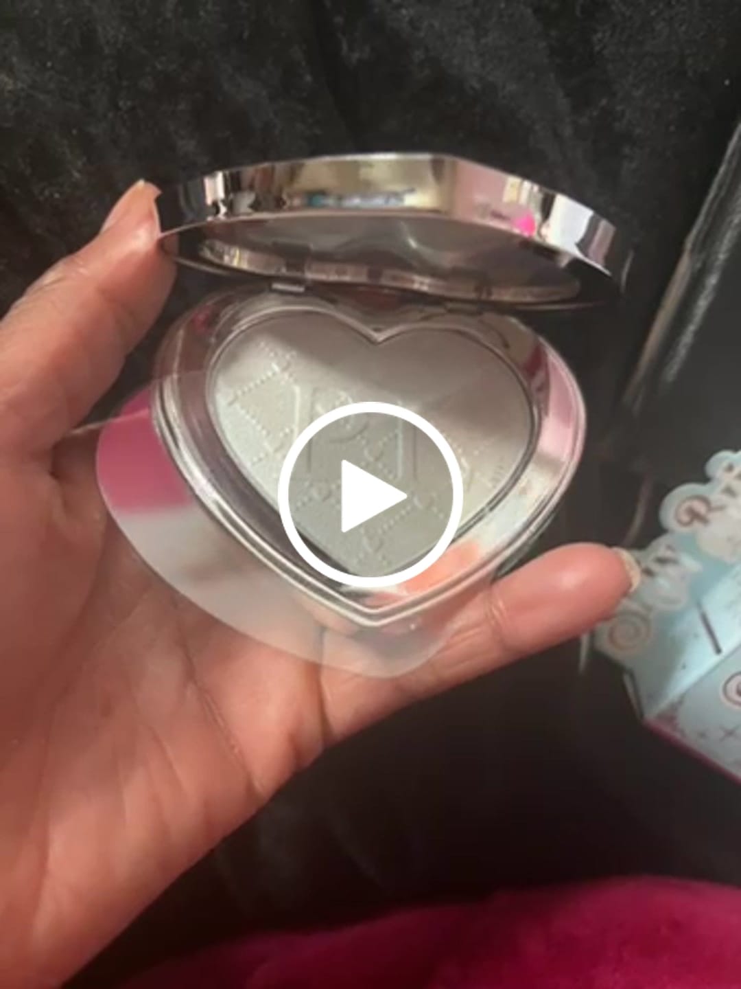 Customer video review of P.Louise Skin Bling Pressed Highlighter Powder