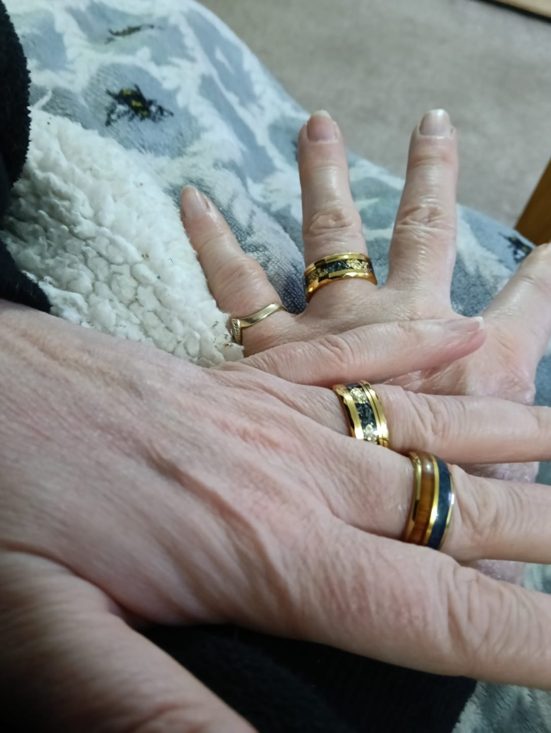Customer photo review of Golden Flake Wonder Ring Set