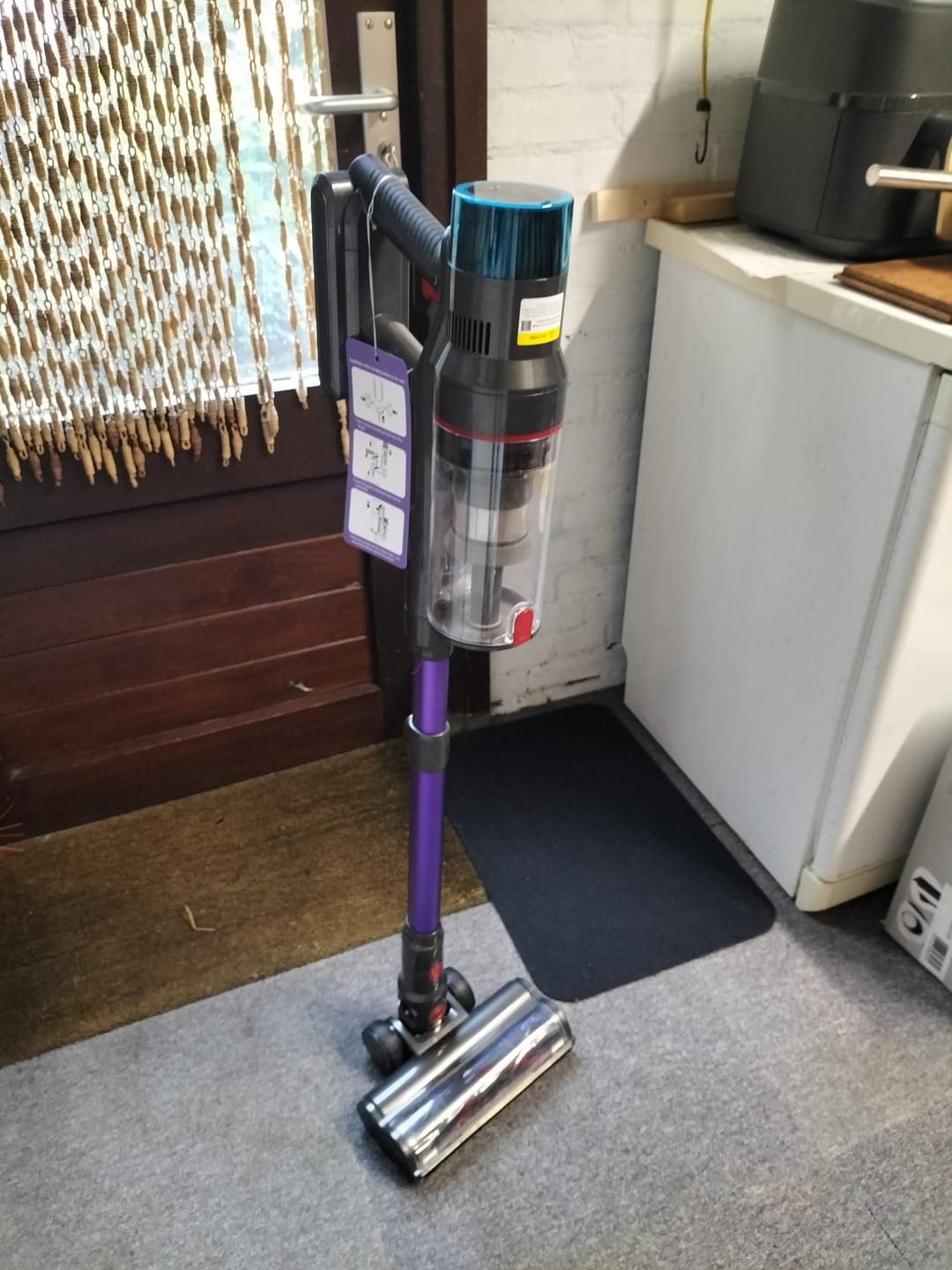 Customer photo review of Krachtige steelstofzuiger met automatische stofherkenning / Tot 60 minuten gebruiksduur / Zakloze stofzuiger voor tapijt, harde vloeren en dierenharen / 480W
