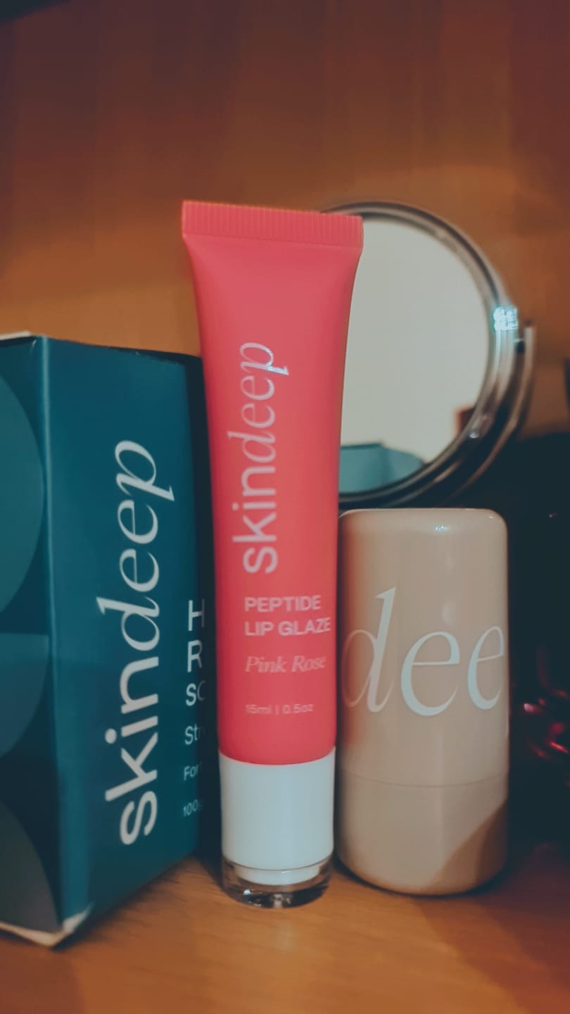 Customer photo review of Lip Glaze+Velvet Flush Duo